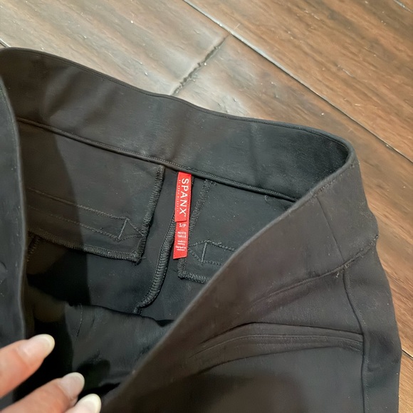 SPANX The Perfect Black Pant, Ankle Skinny Small Petite - Picture 7 of 8